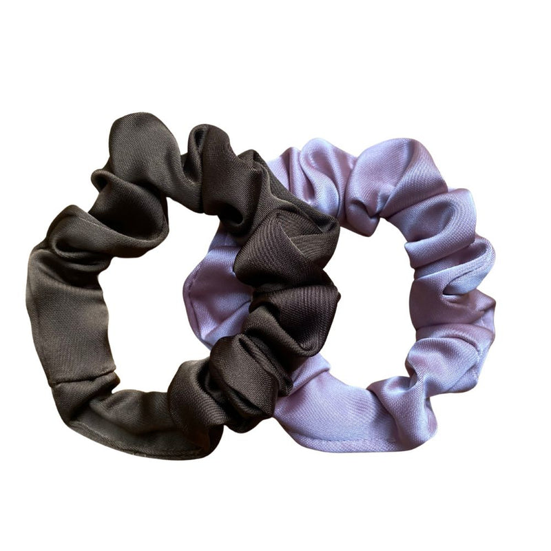 Scrunchie in pura seta. Non spezza i capelli e non lascia il segno.  Composizione: 100% pura seta, escluso l'elastico. AfroRicci